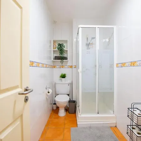 Semesterbostad 86 - Superb Townhouse With Parking By Shortstays *