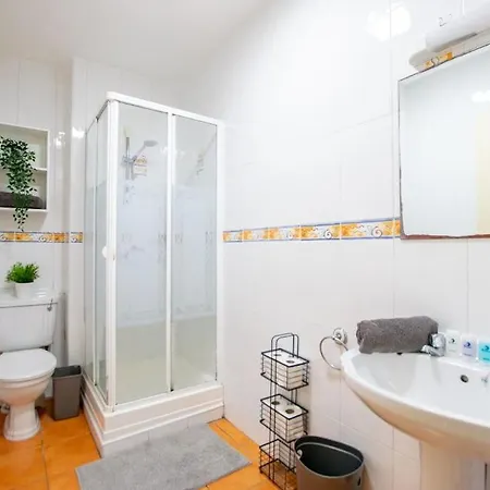 86 - Superb Townhouse With Parking By Shortstays 度假居 戈尔韦