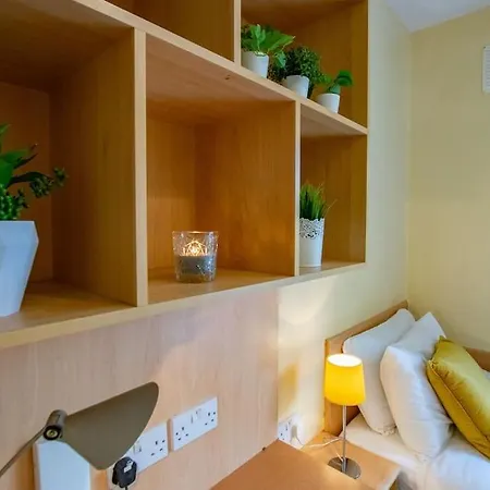 86 - Superb Townhouse With Parking By Shortstays 度假居 *