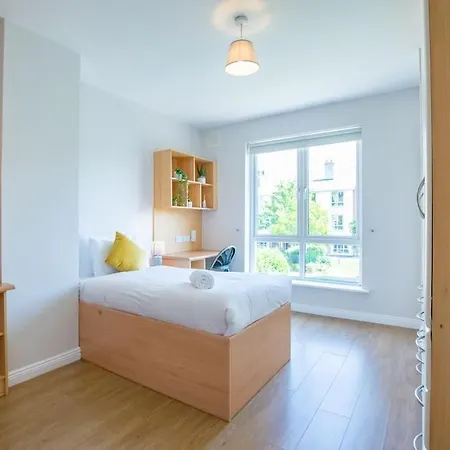 度假居 86 - Superb Townhouse With Parking By Shortstays